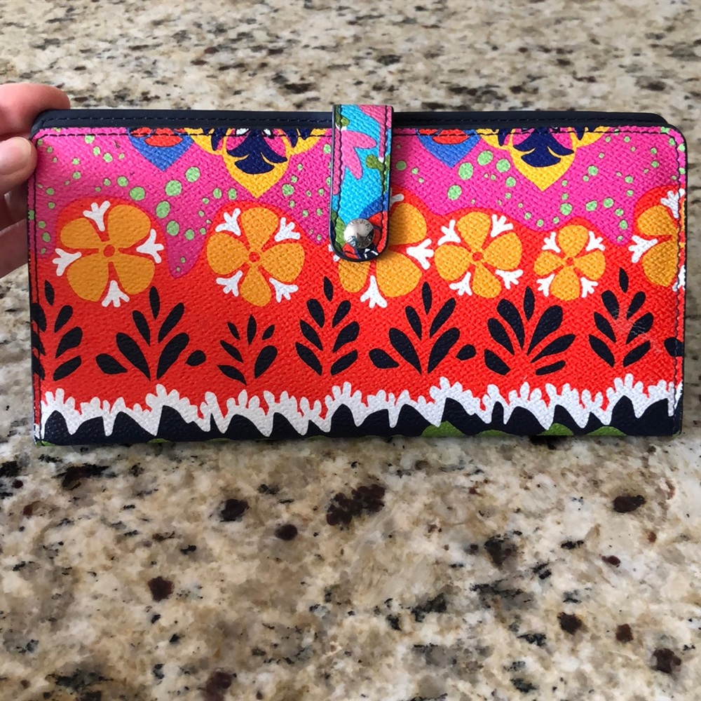 Vera Bradley slim travel organizer/wallet